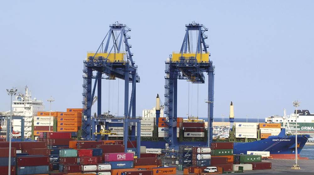 Los tráficos de los puertos españoles caen cerca del 4% hasta junio