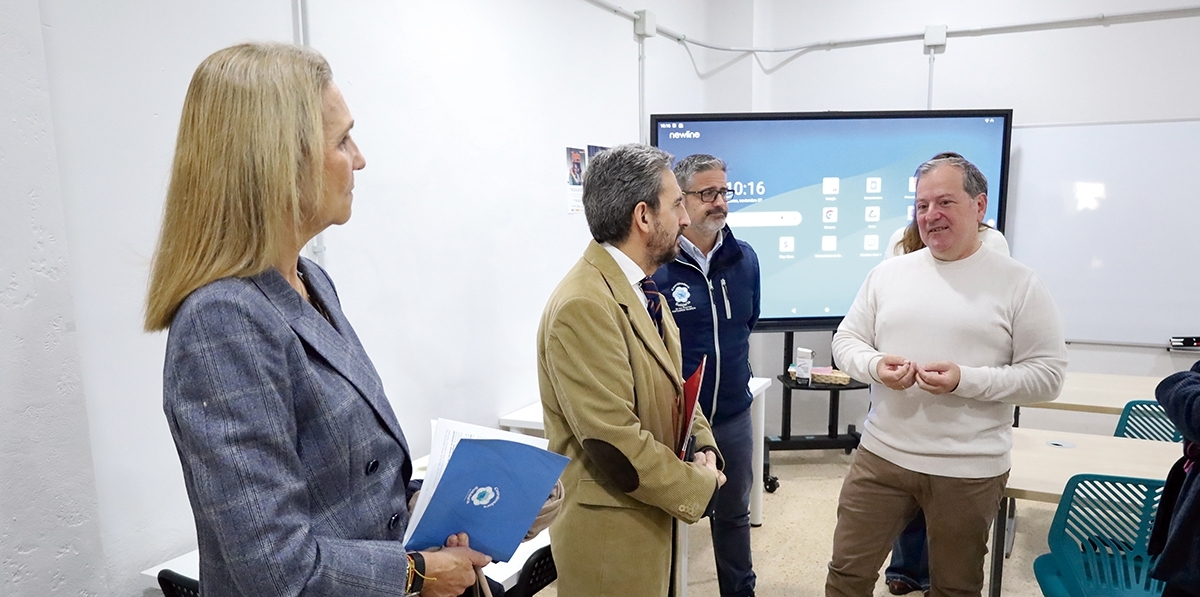 Visita de la Fundación MAPFRE a Coordinadora Solidaria Valencia