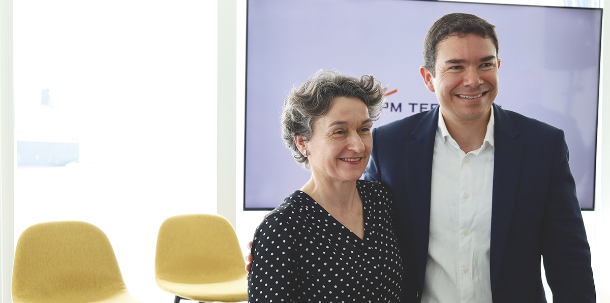 Mar Chao, presidenta de la Autoridad Portuaria de Valencia y Julián Fernández, director general de APM Terminals Spanish Gateways. Foto J.C.P.