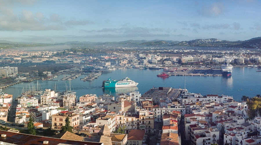 La AP de Baleares estudia desarrollar una Zona de Actividades Logísticas en el Puerto de Eivissa
