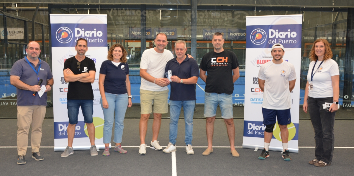 Terceros nivel avanzado: Fernando Vitoria (Grupo Diario), Antonio Vitoria (MSC Terminal Valencia), Begoña Llopis (APM Terminals), Javier Doménech y Vicente Girona (Elecnor), César Chavarría (Transportes Chavarría), Alexandre Navarro (Prodevelop) y Loli Dolz (Grupo Diario). Foto J.C.P.
