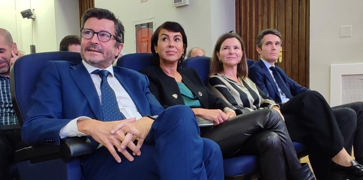 Desde la izquierda, Álvaro Rodríguez Dapena, presidente de Puertos del Estado; Isabel Pardo de Vera, exsecretaria de Estado del MITMA; Mª José Rallo, secretaria general de Transportes y Movilidad del MITMA; y Jaime Moreno, director general de Transporte Terrestre del MITMA. Foto B.C.