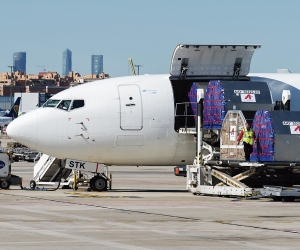 El Aeropuerto de Madrid-Barajas sigue liderando la tabla de recintos con más toneladas de carga movida durante el primer cuatrimestre, con un total de 256.683 toneladas.