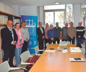 Miembros de la Fundación Laboral de Tráfico Exterior en la nueva sede de la entidad. Foto J. C. P.