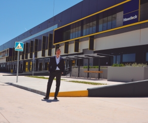 José Gil, Head of Leasing de Newdock, en la primera fase de la plataforma logística de la compañía en Loriguilla (Valencia). Foto J.C.P.