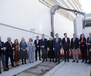 Imágen de la primera prueba conexión de un OPS a un crucero en el Puerto de Cádiz.