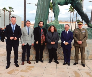 Autoridades presentes en la inauguración de la nueva estación marítima del Puerto de Ceuta.
