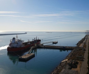 El Port de Barcelona ha recibido la primera propuesta formal para desarrollar una gran planta de producción de combustibles renovables en el muelle de la Energía.