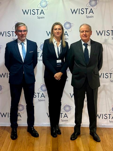 $!César Díaz, presidente de la AP de Santander; Rosana Velasco, presidenta de WISTA Spain; Eduardo Arasti, consejero de Industria, Empleo, Innovación y Comercio del Gobierno de Cantabria.