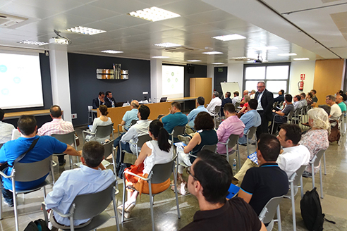 Presentaci&oacute;n de la asociaci&oacute;n Innovapoli creada por la Universitat de Val&egrave;ncia y Asivalco.