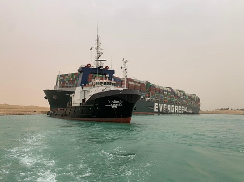 El Canal de Suez sigue bloqueado por la encalladura del &quot;Ever Given&quot; de Evergreen