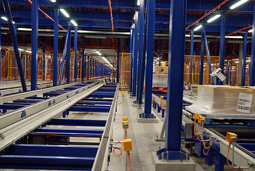 Lu&iacute;s Sim&otilde;es inaugura una nueva plataforma log&iacute;stica en el Puerto de Leix&otilde;es