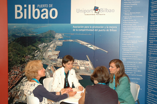 Las comunidades portuarias de Bilbao y Pasaia apoyan la internacionalizaci&oacute;n de su hinterland