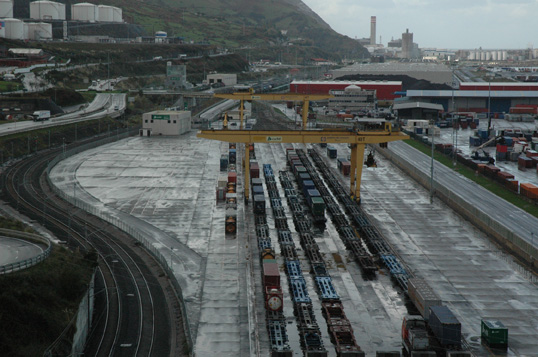 El ferrocarril canaliz&oacute; el 7% de las mercanc&iacute;as que transitaron por el Puerto de Bilbao en 2012