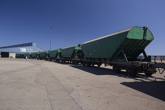 El Puerto de Gij&oacute;n se promociona como hub para los graneles agroalimentarios