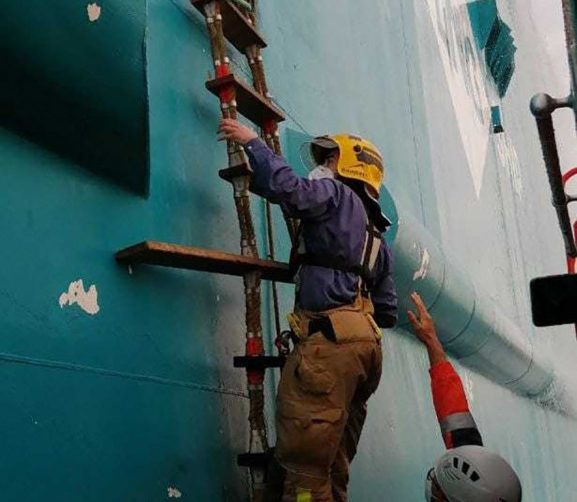 Port de Barcelona pone a prueba los protocolos de comunicaci&oacute;n ante una emergencia a bordo de un buque