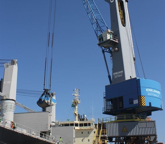 Las gr&uacute;as incrementar&aacute;n la capacidad de manejo de graneles s&oacute;lidos de Globalplex en el Puerto de Louisiana del Sur.