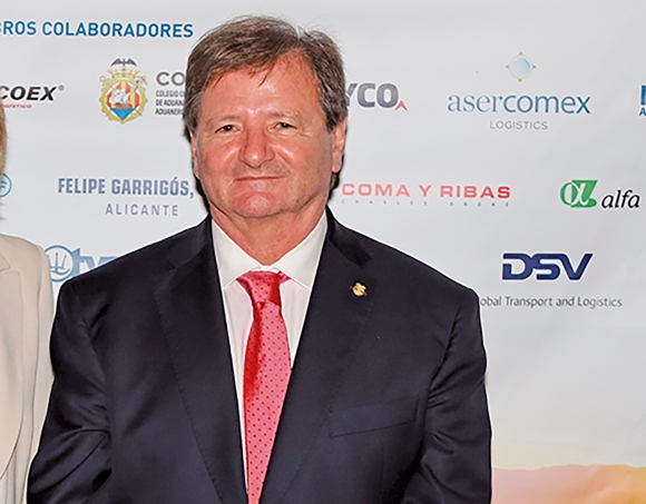 Antonio Llobet destaca la alta participación prevista en el XXI Foro Aduanero.