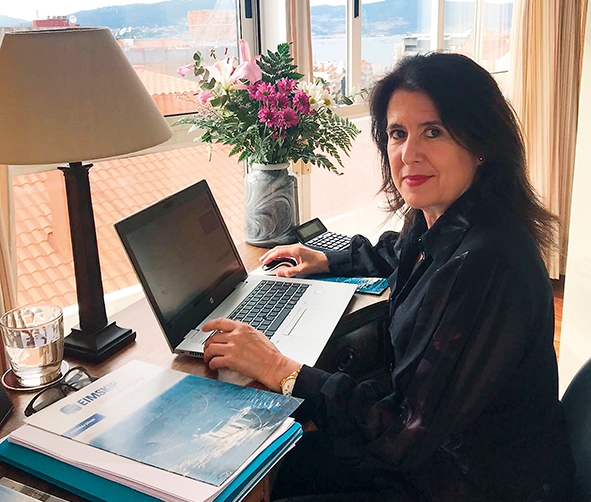 Eva Ortiz, Managing Director de Eimskip Logistics Spain, teletrabaja desde su casa para seguir garantizando el servicio de la compa&ntilde;&iacute;a a sus clientes.