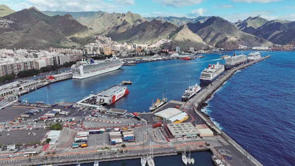 $!La convivencia entre puertos y ciudades debe basarse en la colaboración entre administraciones.