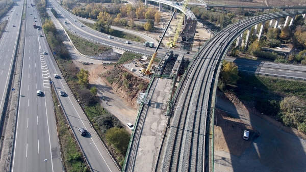 $!Adif mantiene los trabajos para reforzar la conectividad de la terminal.