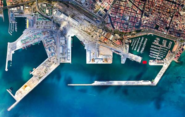 $!La nueva estructura fija se situará en la bocana de la dársena interior del puerto de Alicante.