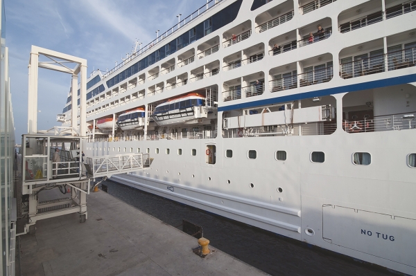 $!El Puerto de Alicante confirma que el mes de octubre será el de mayor afluencia, con 20 escalas programadas.