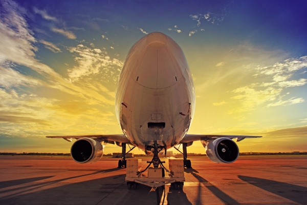 $!Los operadores logísticos apuestan por soluciones como el combustible de aviación sostenible para el transporte de productos del sector cerámico.