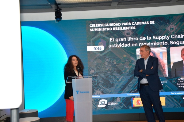 $!Sonia Ramudo, responsable de Proyectos de CEL, y Antonio Holgado, director Sectorial de ManpowerGroup. Foto M.C.