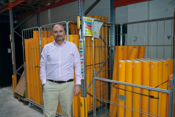 $!Javier Martínez, gerente de A-SAFE en Valencia, en sus instalaciones de Paterna. Foto Loli Dolz.