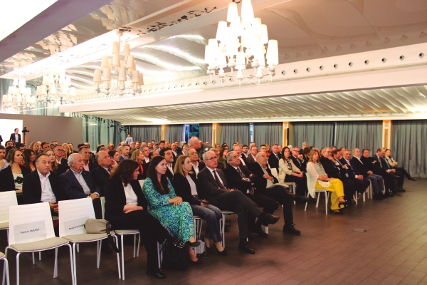 $!Más de 150 personas participaron en la 16ª edición del Día del Transitario. Foto J.M.