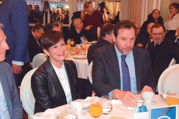 $!Puente junto a la ministra de Vivienda y Agenda Urbana, Isabel Rodríguez.