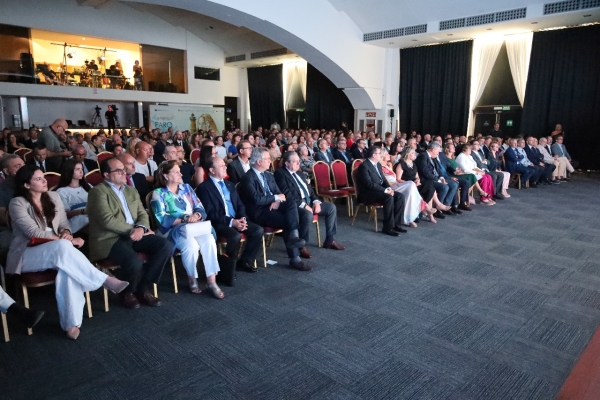 $!Asistentes a la décima edición de los Premios Faro PortCastelló. Foto R. T.