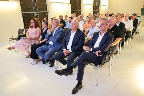 $!Asistentes a la Asamblea General Extraordinaria Electoral celebrada hoy. Foto R. T.