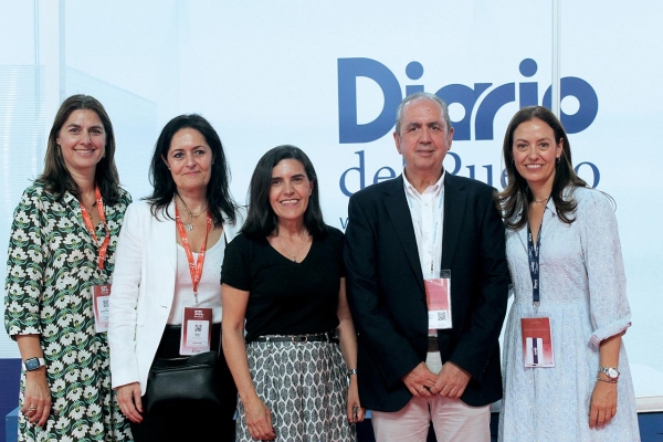 $!Diario del Puerto y Foro de Logística. Eva Monrós (Diario del Puerto), Mariló Peris (Foro de Logística), Maria Luisa Romero (Palibex), Gabino Diego (Foro de Logística) y Magda Tatay (Diario del Puerto).