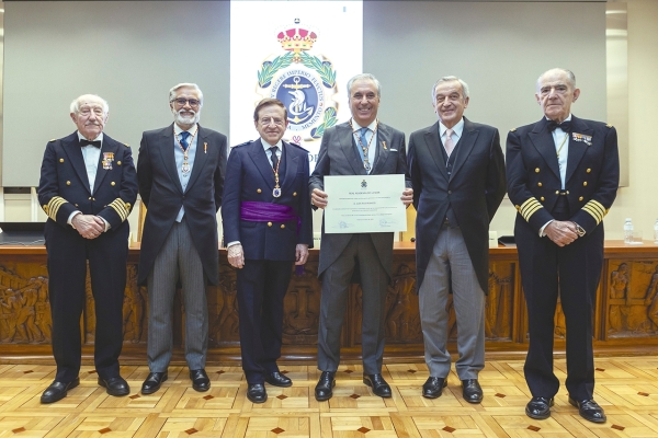 $!Juan Riva ingresa en la Real Academia de la Mar