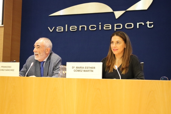 $!Francesc Sánchez, presidente de la Fundación Valenciaport; y María Esther Gómez, secretaria autonómica de Universidades de la Generalitat Valenciana. Foto R. T.