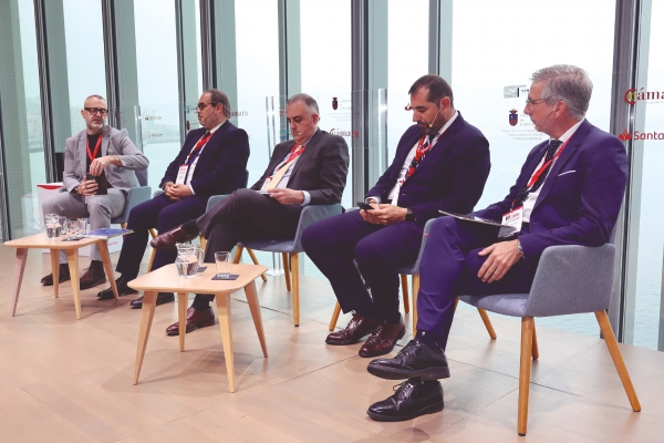 $!El VI Foro del Arco Atlántico reivindica la línea Bilbao-Santander y las autopistas ferroviarias