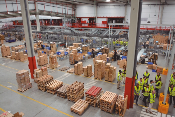 $!El centro logístico de Velilla Group en Albacete incorpora las principales soluciones de Dematic. Foto J.C.P.