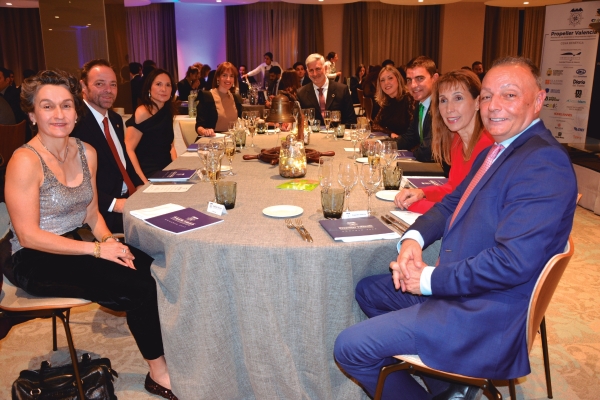 $!Mesa presidencial de la Cena Benéfica de Propeller Valencia en favor de Aportem-Puerto Solidario Valencia. Foto J.C.P.