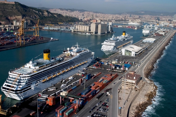 $!En 2018 el Ayuntamiento de Barcelona y el Port de Barcelona firmaron un acuerdo que sitúa en siete el número máximo de terminales para barcos de crucero.