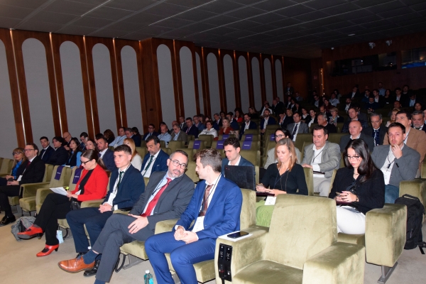 $!El sector logístico y del transporte se mostró muy concienciado con la descarbonización. Foto M.C.