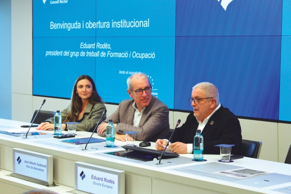 $!Íngrid Boqué, directora del Consell Rector; José Alberto Carbonell, presidente de Port de Barcelona; y Eduard Rodés, presidente del grupo de trabajo de Formación y Ocupación del Consell Rector. Foto M.V.