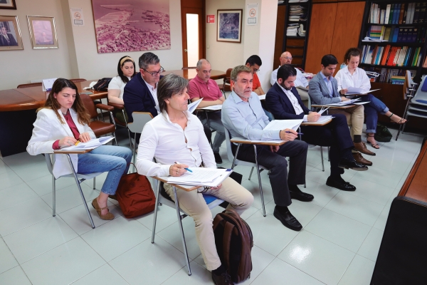 $!Asistentes a la Asamblea General de ayer de ATEIA-OLTRA Valencia. Foto R. T.