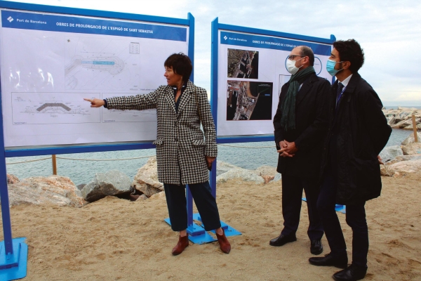 $!Gemma Peñalver, directora de la obra; Ramón Griell, subdirector general de Infraestructuras y Conservación de la APB; y Damià Calvet, presidente del Port de Barcelona. Foto A.Tejera.