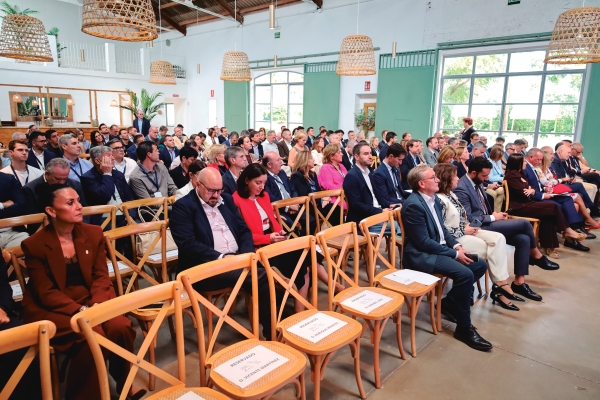 $!Asistentes a la jornada sobre el Corredor Cantábrico-Mediterráneo. Foto R. T.