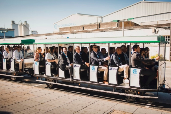 $!Un momento del acto durante la visita al puerto.