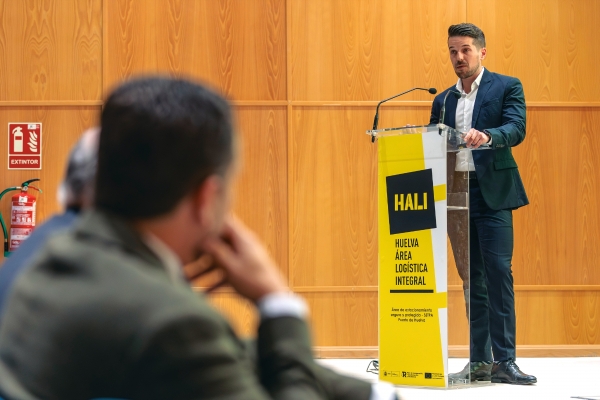 $!David Fernández intervino en el acto en representación de HALI.