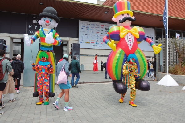 $!La animación se hizo notar desde el inicio de la fiesta, con música, zancudos y payasos, que animaron el evento. Fotos: J. C. P.