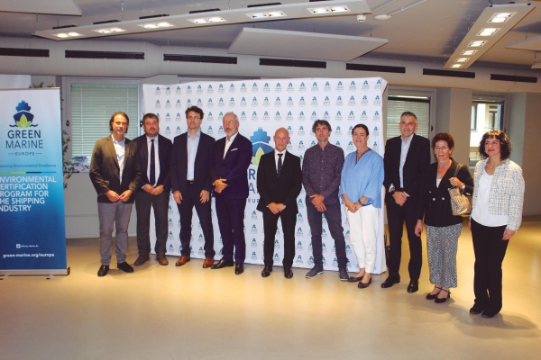 $!Representantes de MSC Cruceros, Brittany Ferries, Bergé Marítima y Autoridad Portuaria de Bilbao, entre otros participantes de la jornada de Green Marie Europe en Bilbao. Foto J.P.